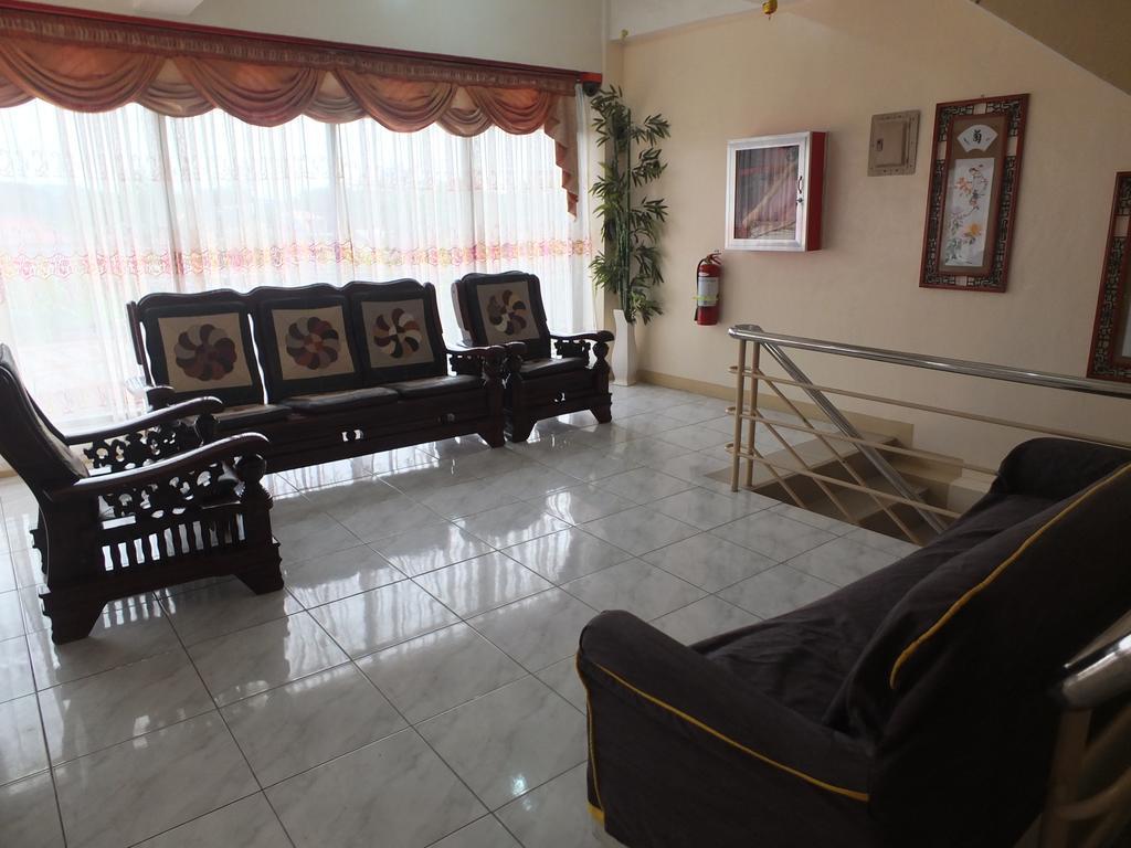 Constrell Pension House Tagbilaran City Exterior photo